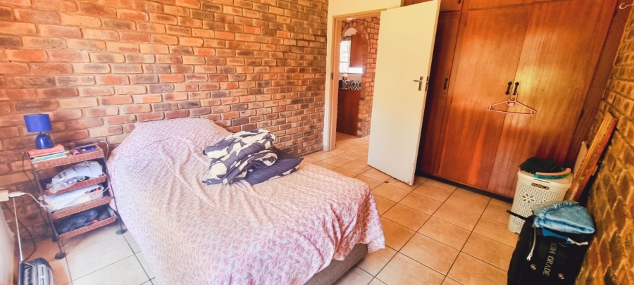 1 Bedroom Property for Sale in Meerhof North West